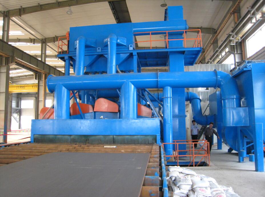 江蘇拋丸機除銹設(shè)備 江蘇輥道通過式拋丸機的應(yīng)用特點是怎樣的?